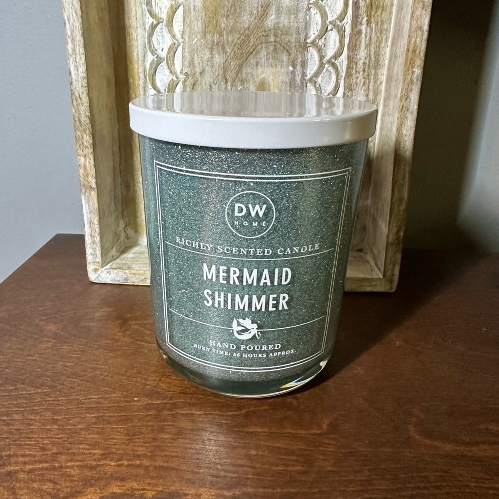 DW HOME MERMAID SHIMMER HAND POURED HIGHLY SCENTED CANDLE